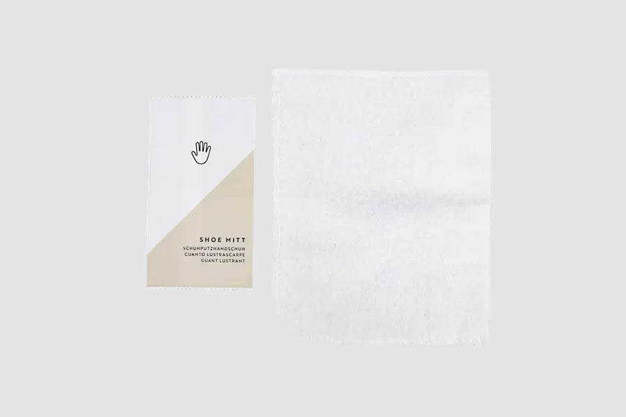 GreenElegant - Shoe mitt polycotton material in paper sachet