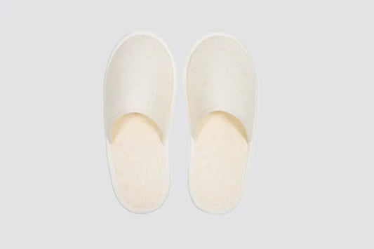 Camellia, closed-toe, natural-coloured, size 28,5 cm, sole made of sugar cane | Hotel slippers