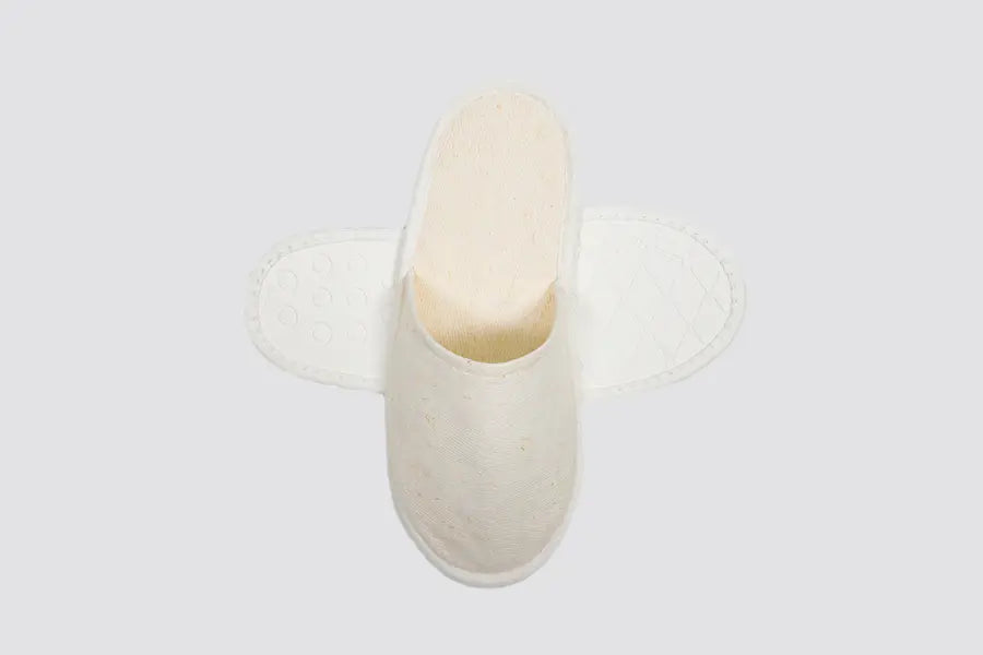 Camellia, closed-toe, natural-coloured, size 28,5 cm, sole made of sugar cane | Hotel slippers - image 2